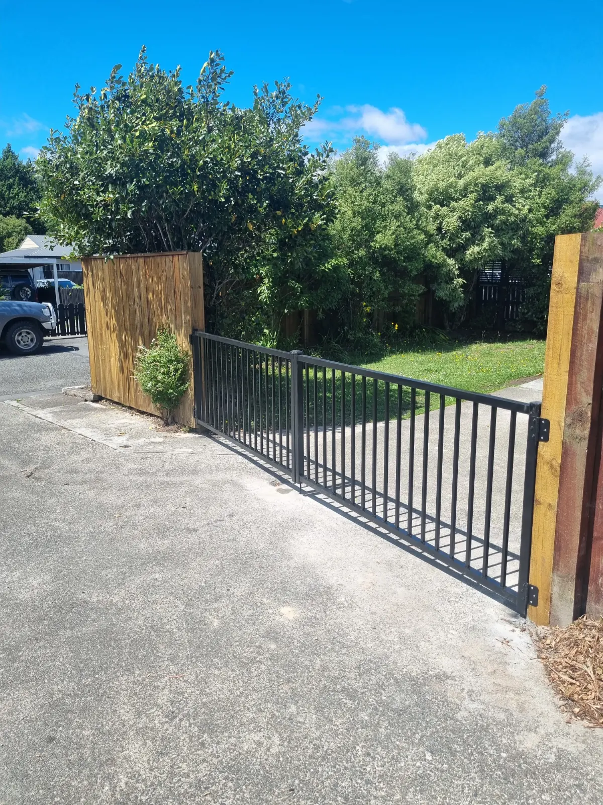 Double Pool Gates System